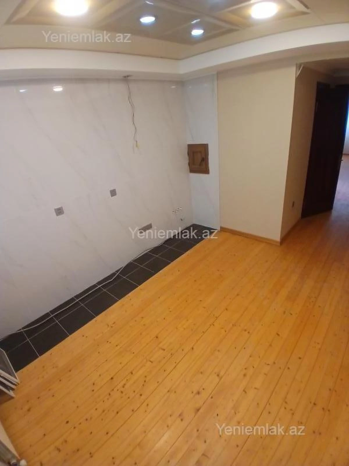 Satılır 3 otaqlı yeni tikili 83 m²