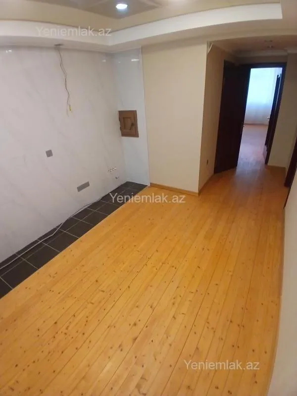 Satılır 3 otaqlı yeni tikili 83 m²