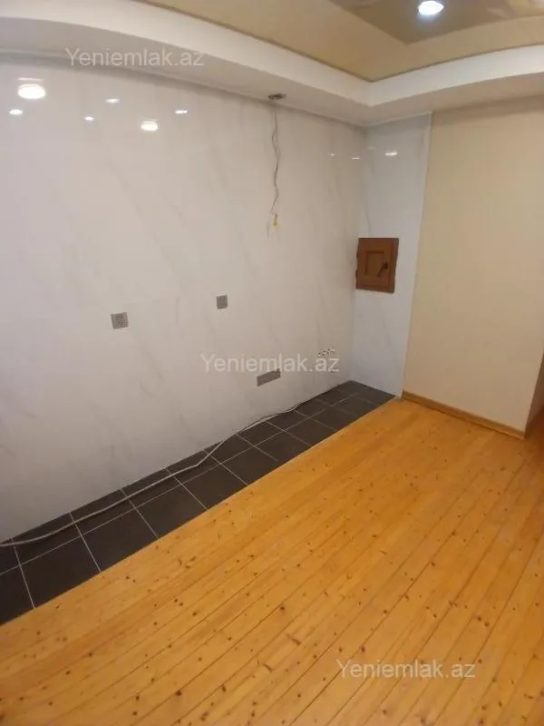 Satılır 3 otaqlı yeni tikili 83 m²