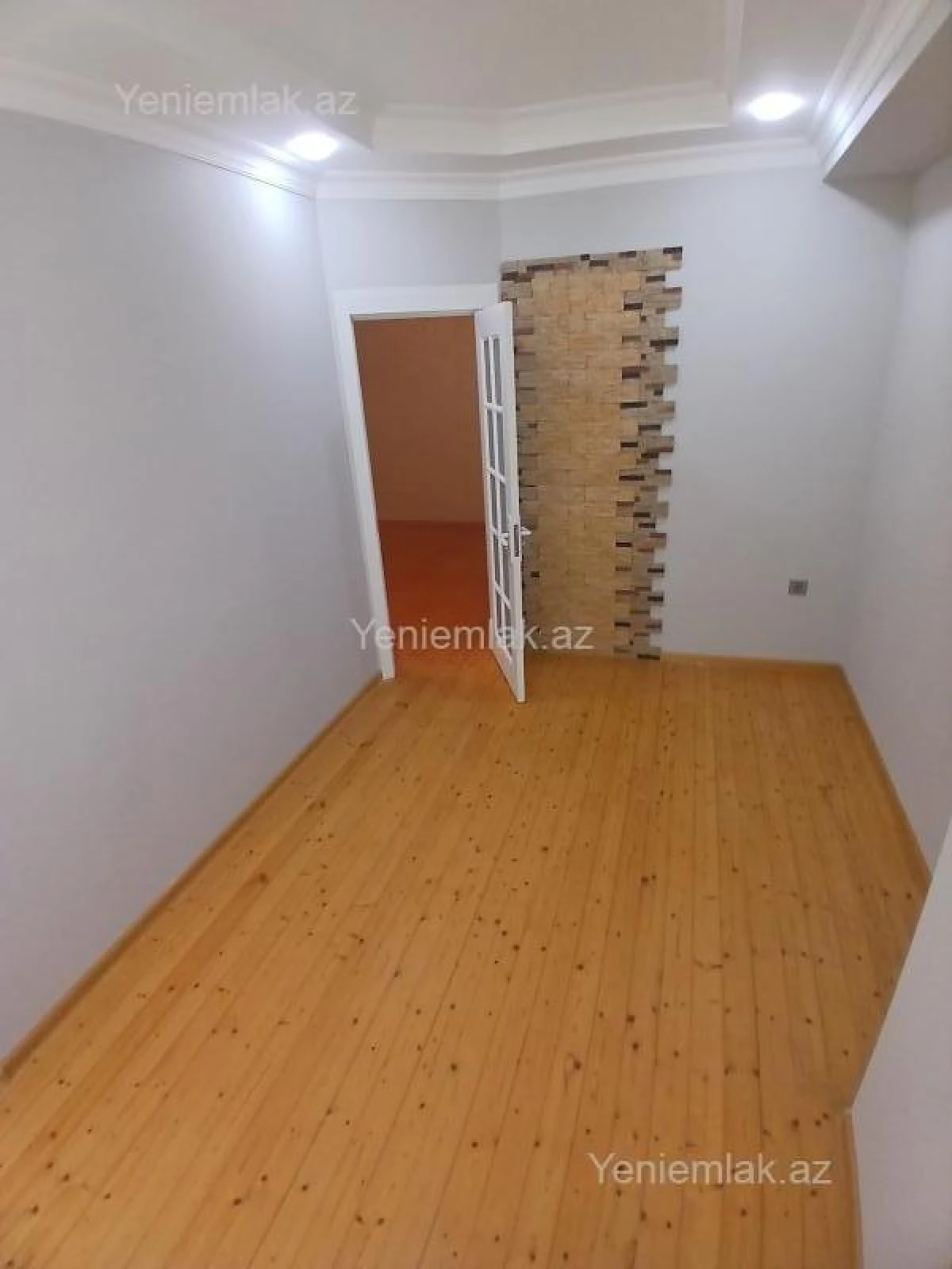 Satılır 3 otaqlı yeni tikili 83 m²