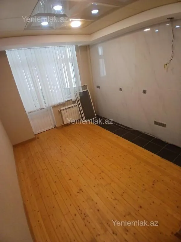 Satılır 3 otaqlı yeni tikili 83 m²