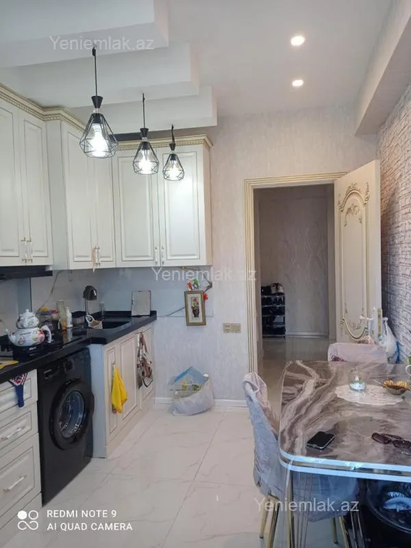 Satılır 3 otaqlı yeni tikili 88 m²