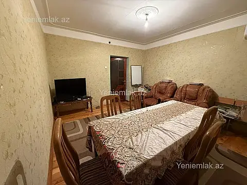 Satılır 3 otaqlı köhnə tikili 85 m²