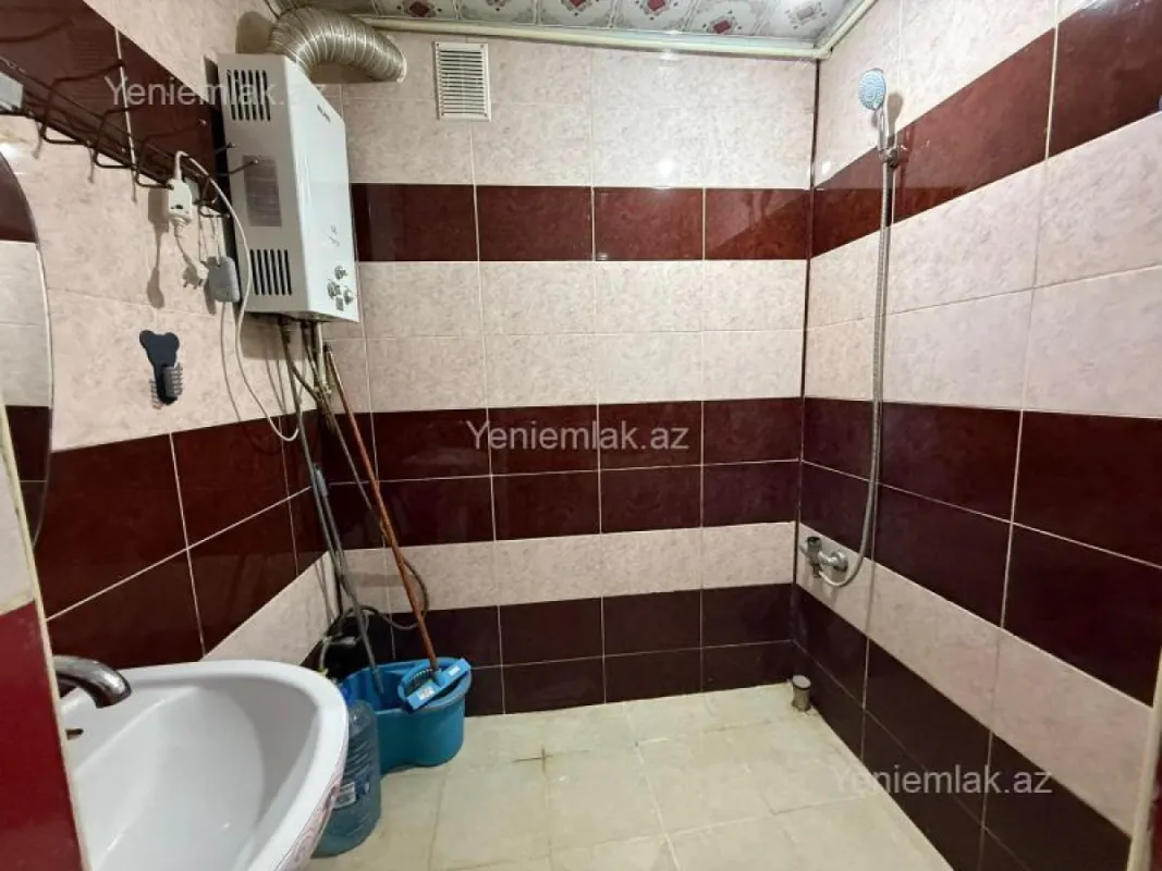 Satılır 3 otaqlı köhnə tikili 85 m²