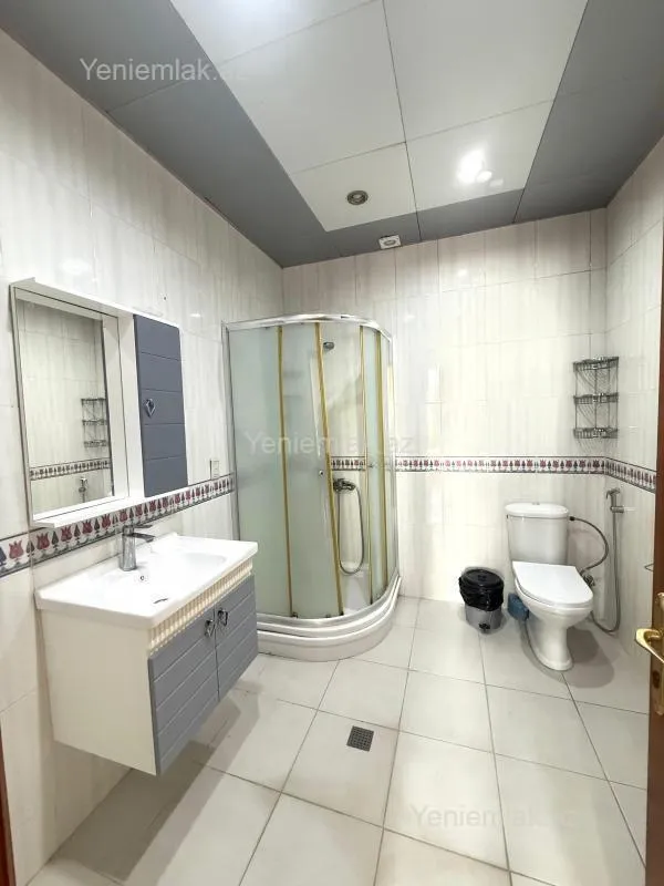 Satılır 3 otaqlı yeni tikili 160 m²