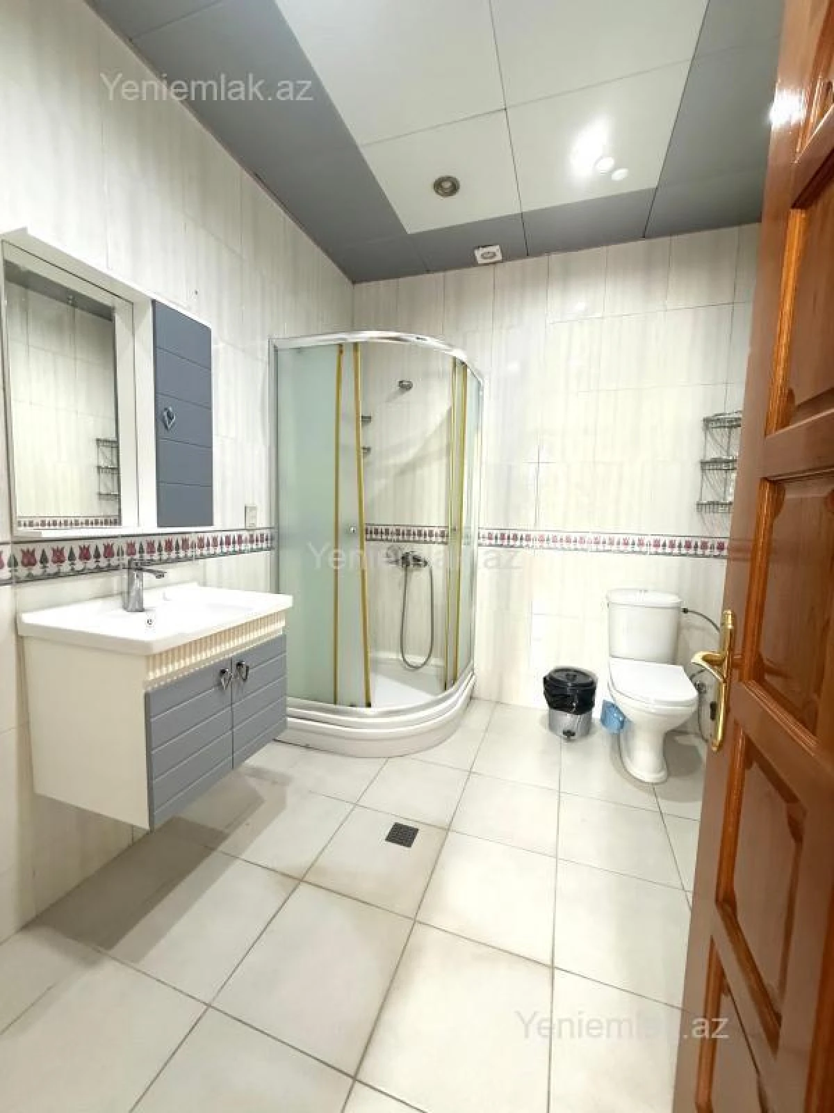 Satılır 3 otaqlı yeni tikili 160 m²