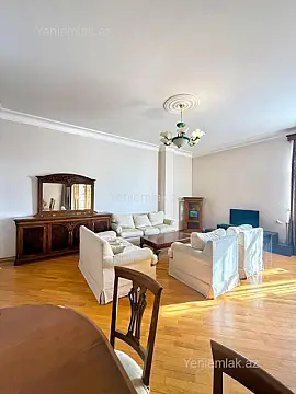 Satılır 3 otaqlı yeni tikili 160 m²