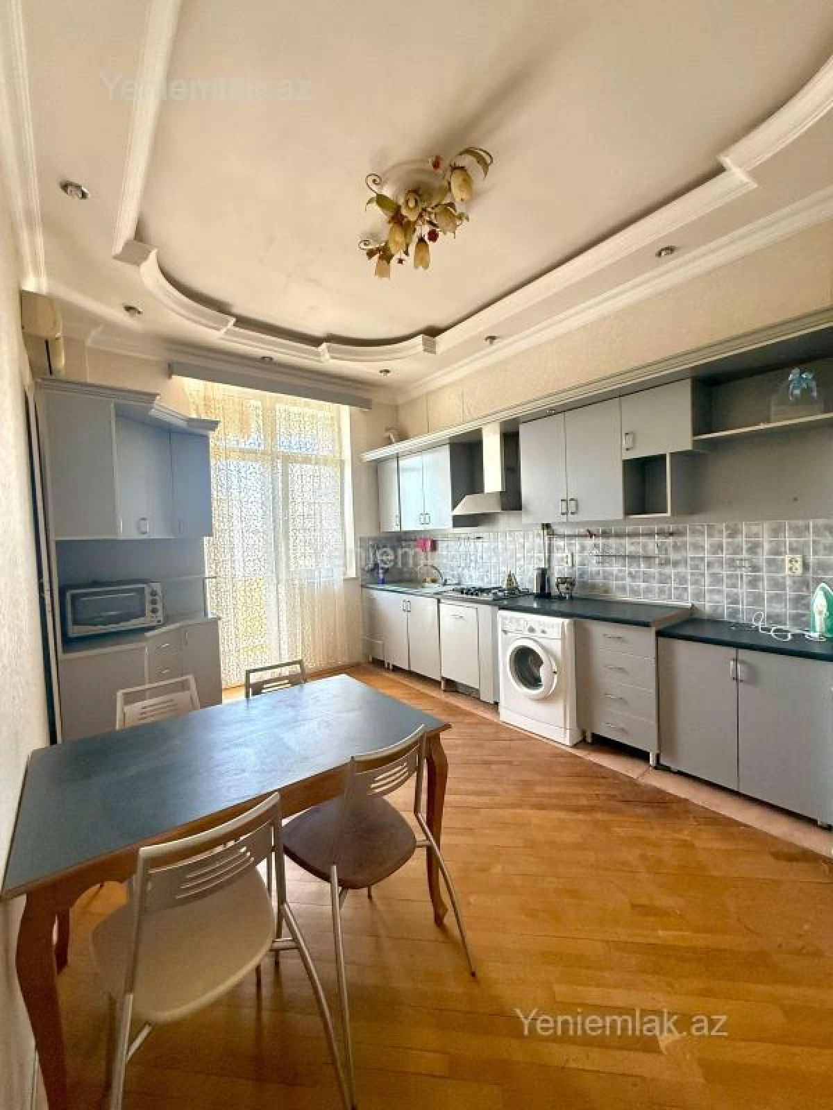 Satılır 3 otaqlı yeni tikili 160 m²
