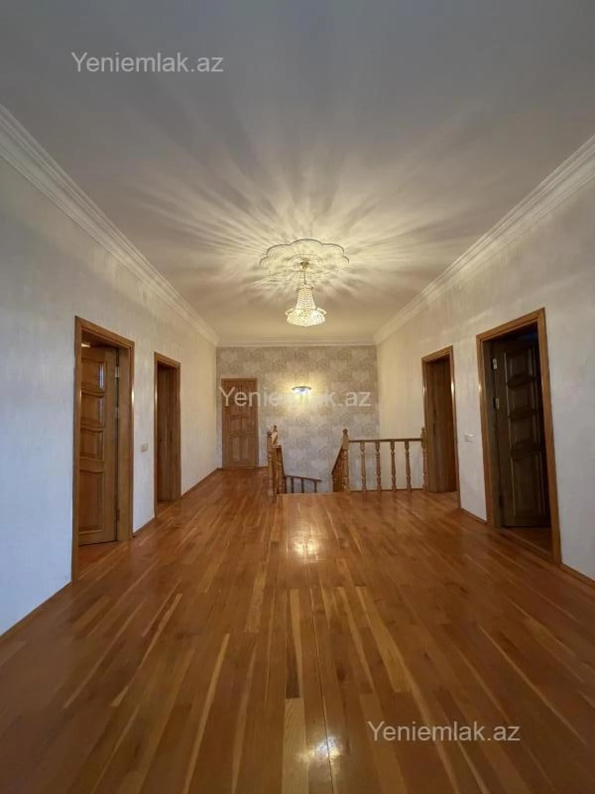 Satılır 6 otaqlı həyət evi 250 m²
