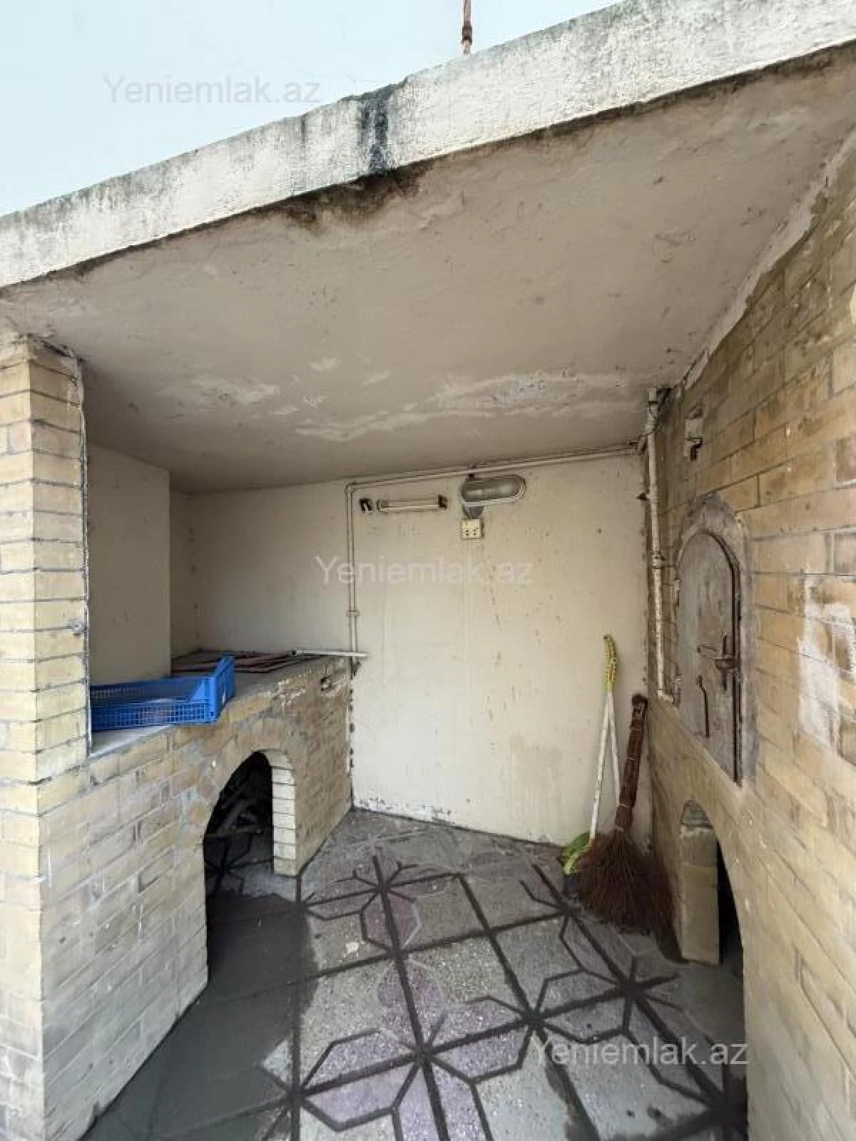 Satılır 6 otaqlı həyət evi 250 m²