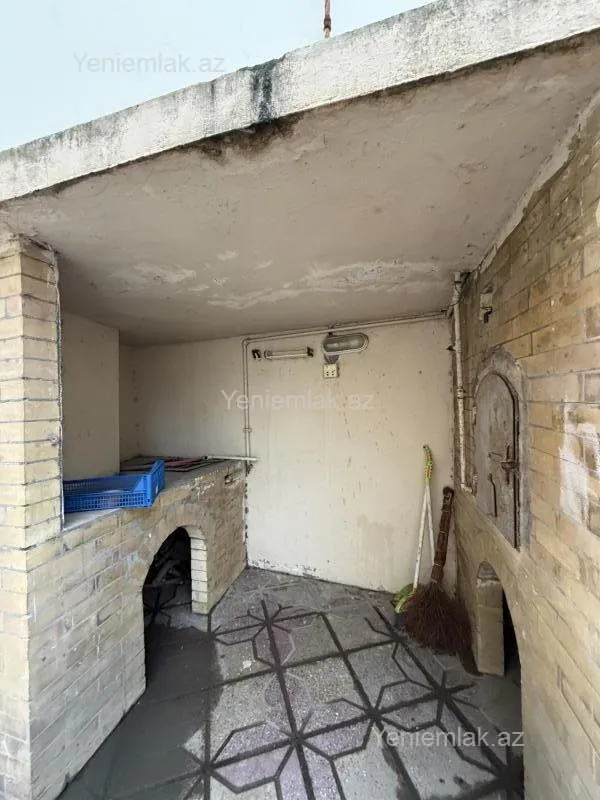 Satılır 6 otaqlı həyət evi 250 m²