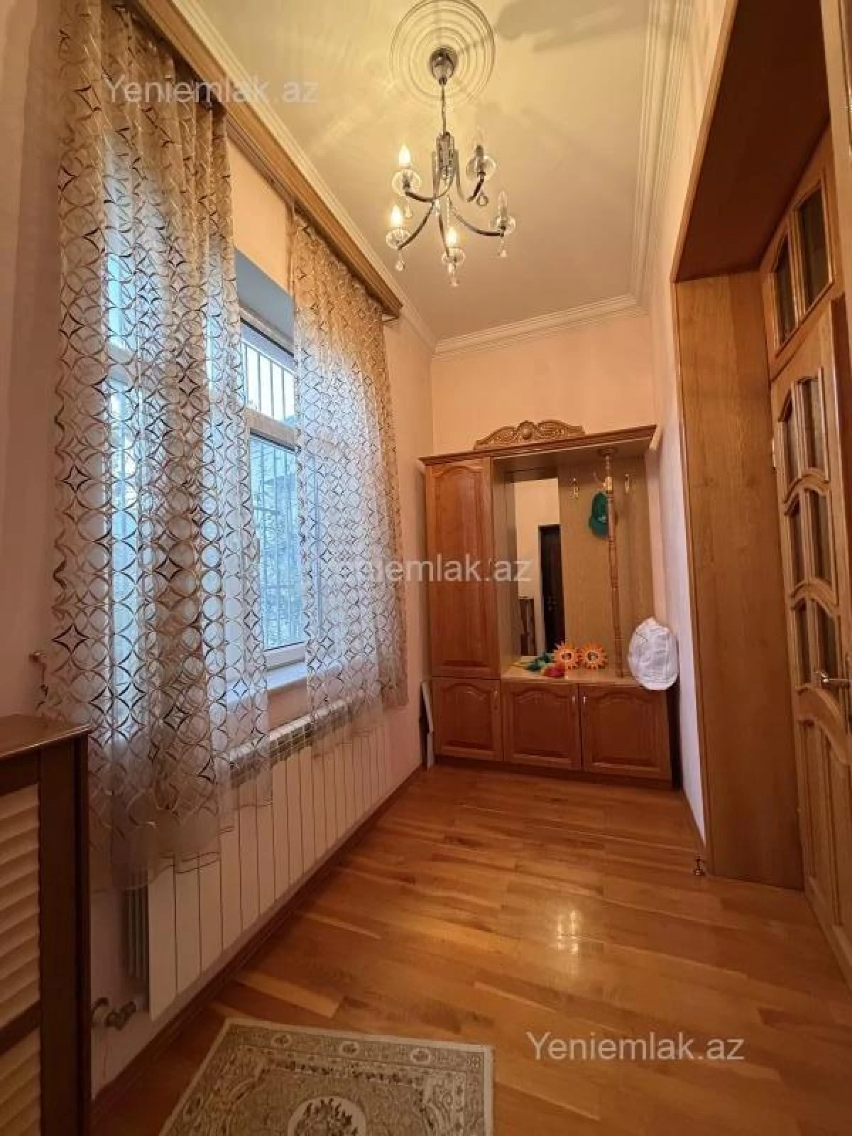 Satılır 6 otaqlı həyət evi 250 m²