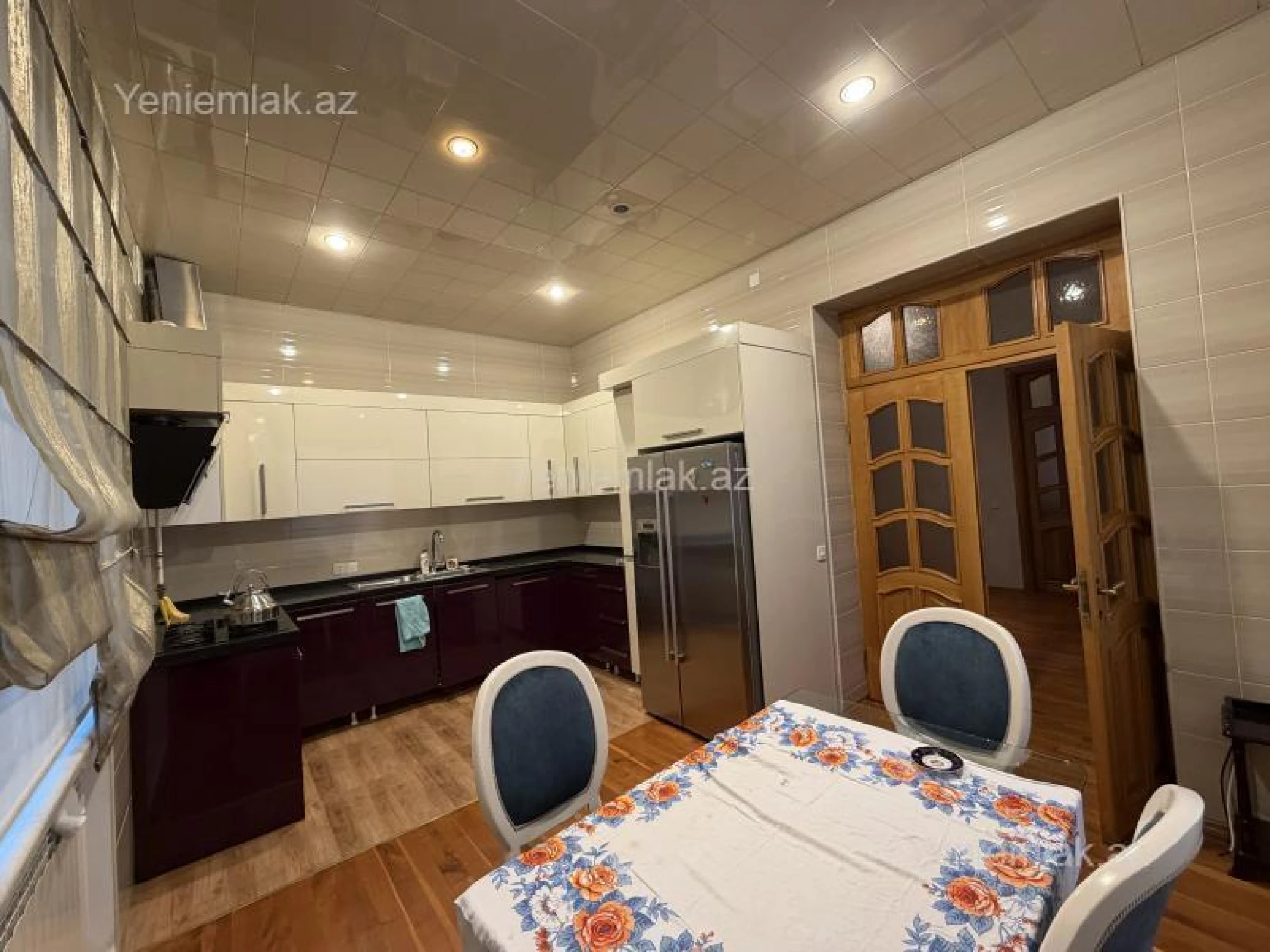 Satılır 6 otaqlı həyət evi 250 m²