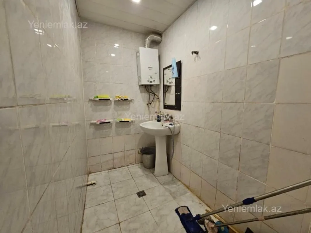Satılır 3 otaqlı köhnə tikili 75 m²