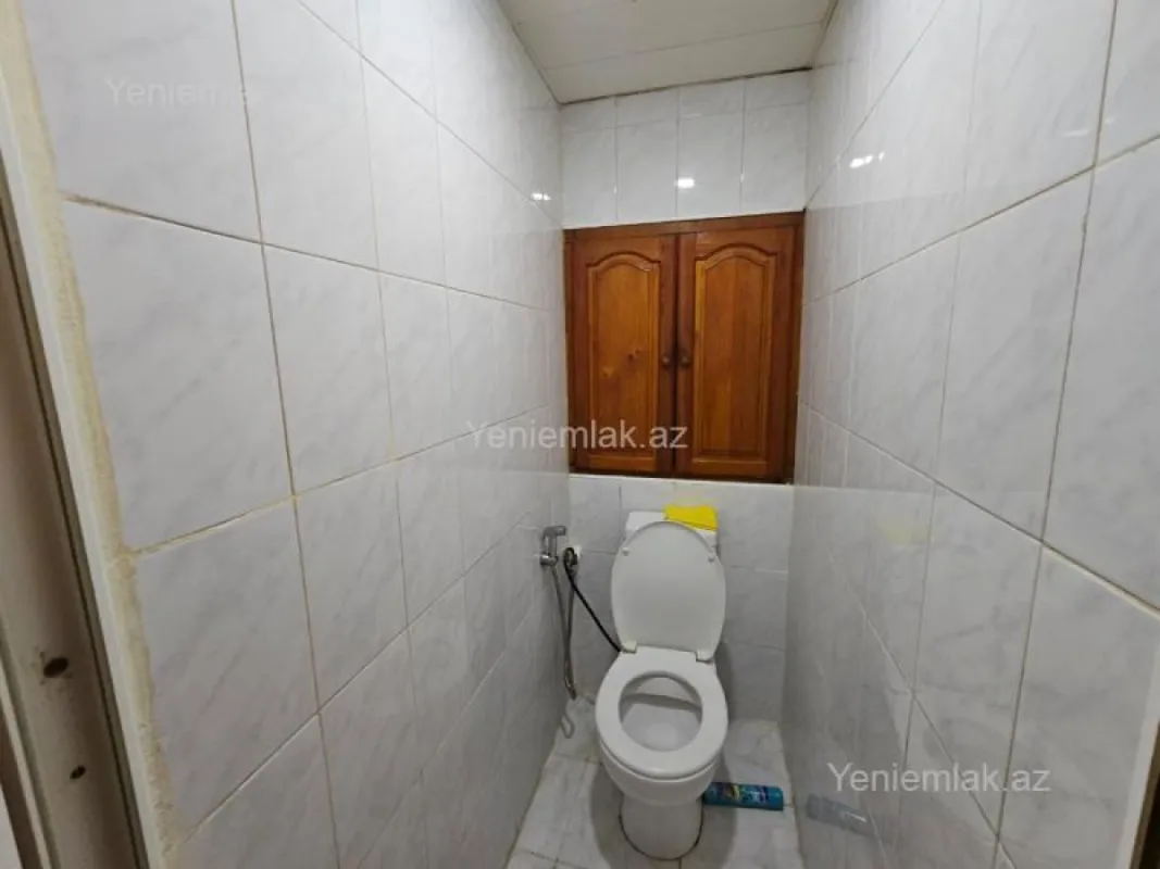 Satılır 3 otaqlı köhnə tikili 75 m²