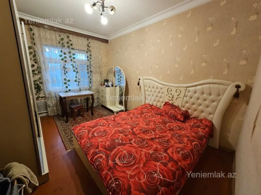 Satılır 3 otaqlı köhnə tikili 75 m²