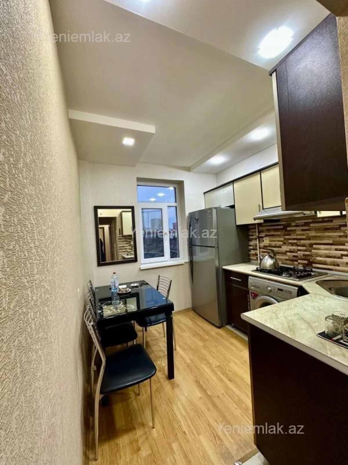 Satılır 3 otaqlı köhnə tikili 80 m²