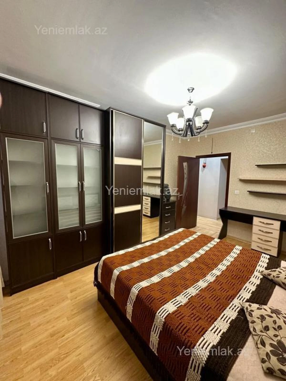 Satılır 3 otaqlı köhnə tikili 80 m²