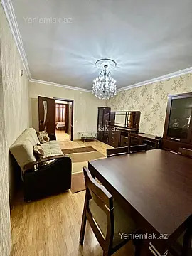 Satılır 3 otaqlı köhnə tikili 80 m²