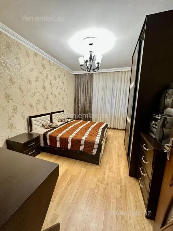 Satılır 3 otaqlı köhnə tikili 80 m²