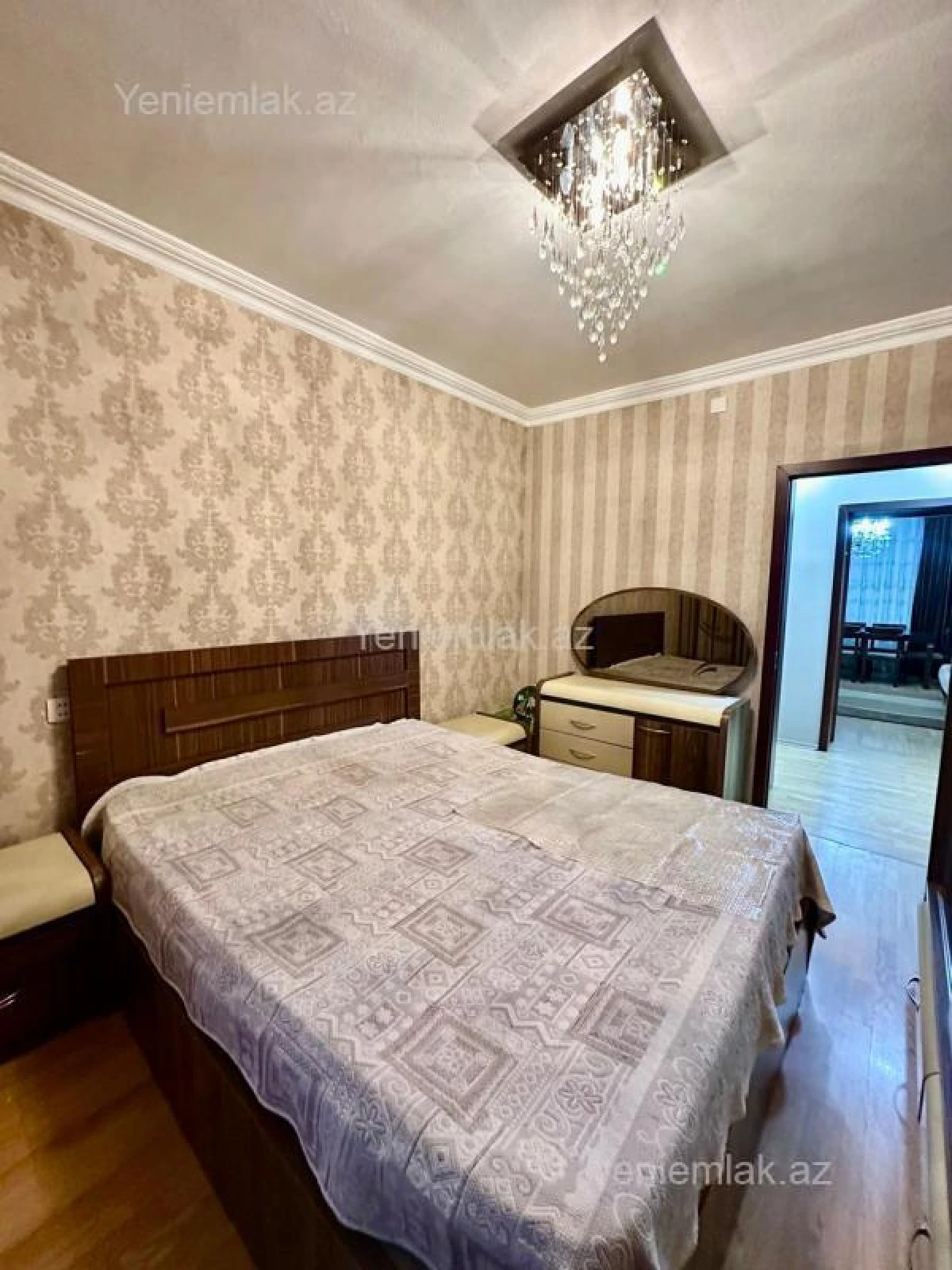 Satılır 3 otaqlı köhnə tikili 80 m²