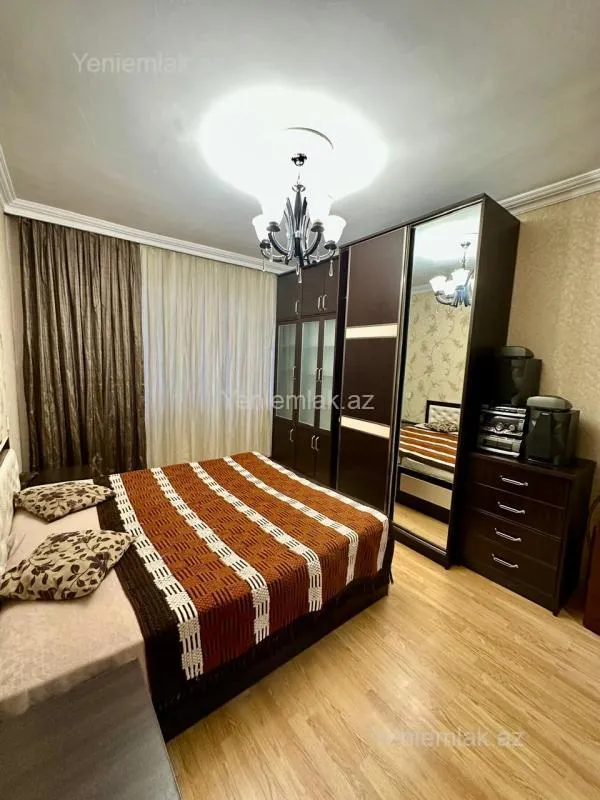 Satılır 3 otaqlı köhnə tikili 80 m²