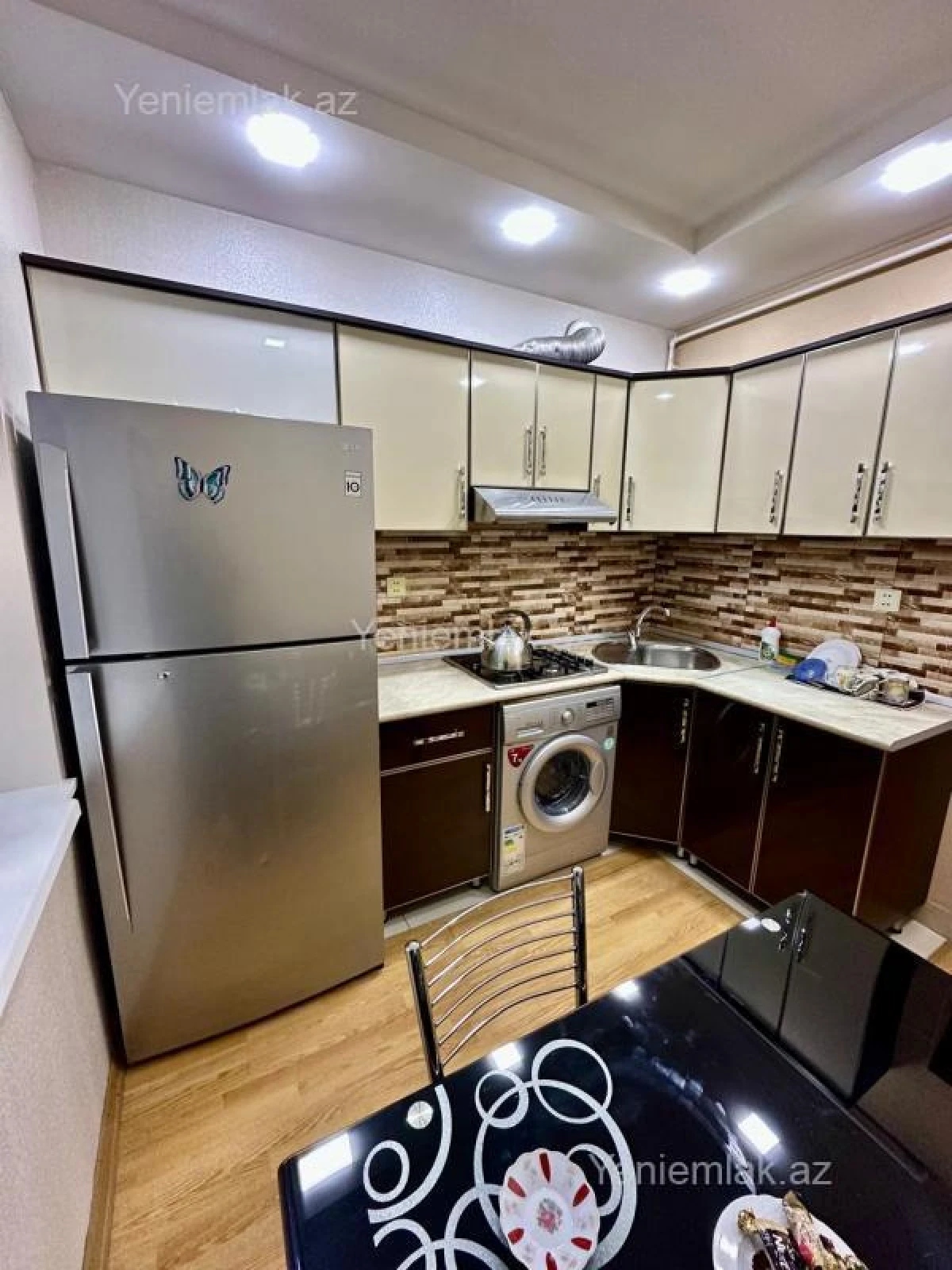 Satılır 3 otaqlı köhnə tikili 80 m²