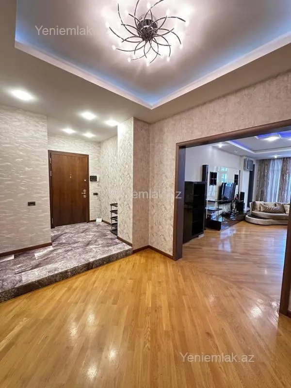 Satılır 5 otaqlı yeni tikili 285 m²