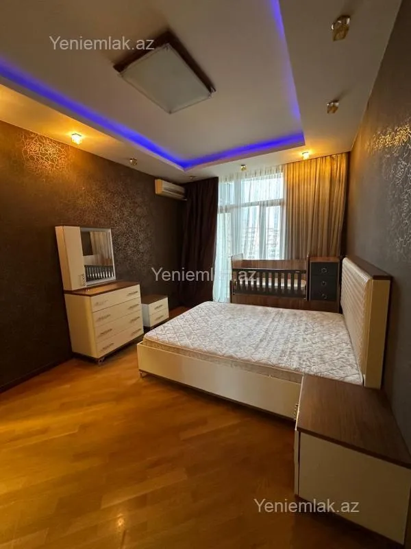 Satılır 5 otaqlı yeni tikili 285 m²