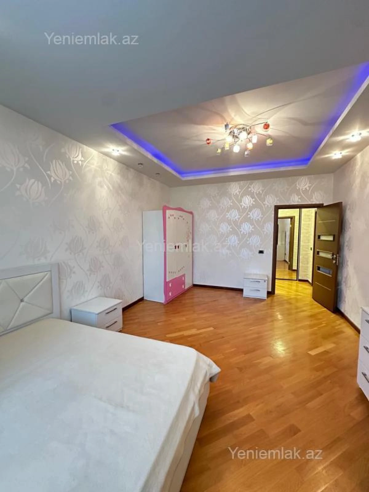 Satılır 5 otaqlı yeni tikili 285 m²