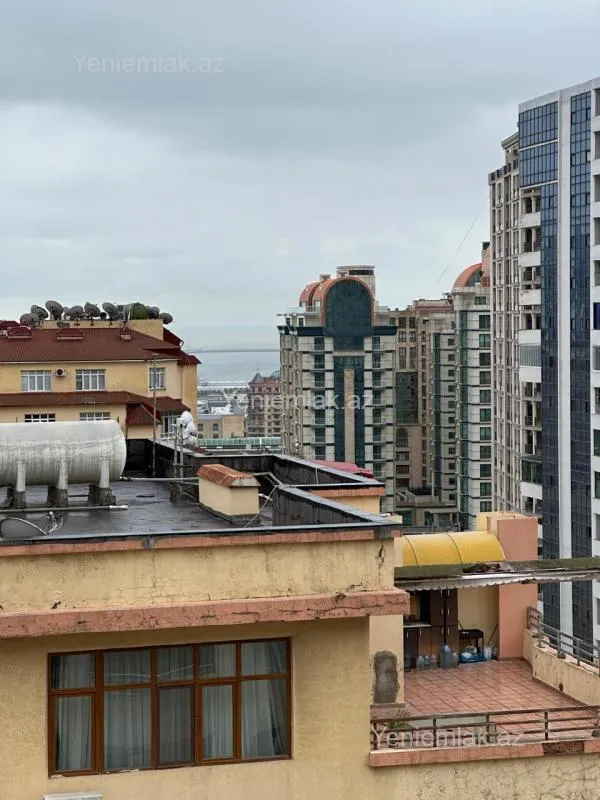 Satılır 5 otaqlı yeni tikili 285 m²