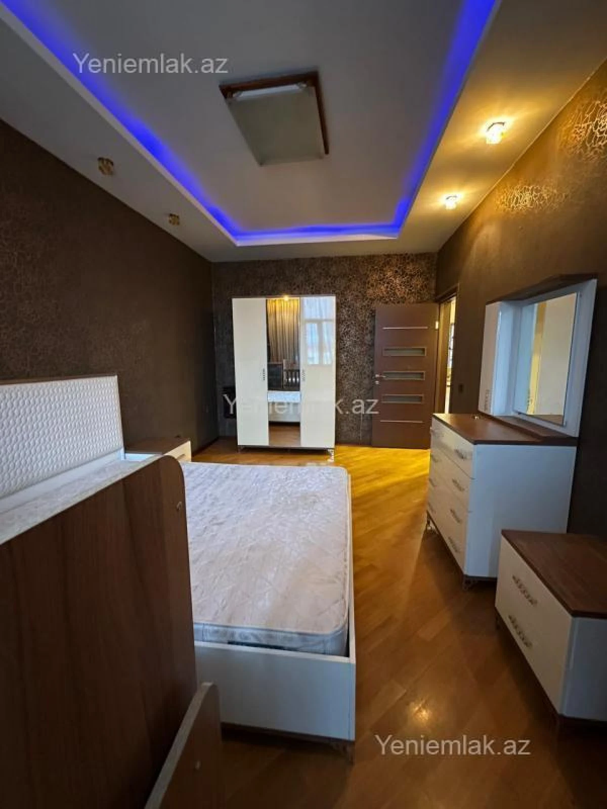 Satılır 5 otaqlı yeni tikili 285 m²