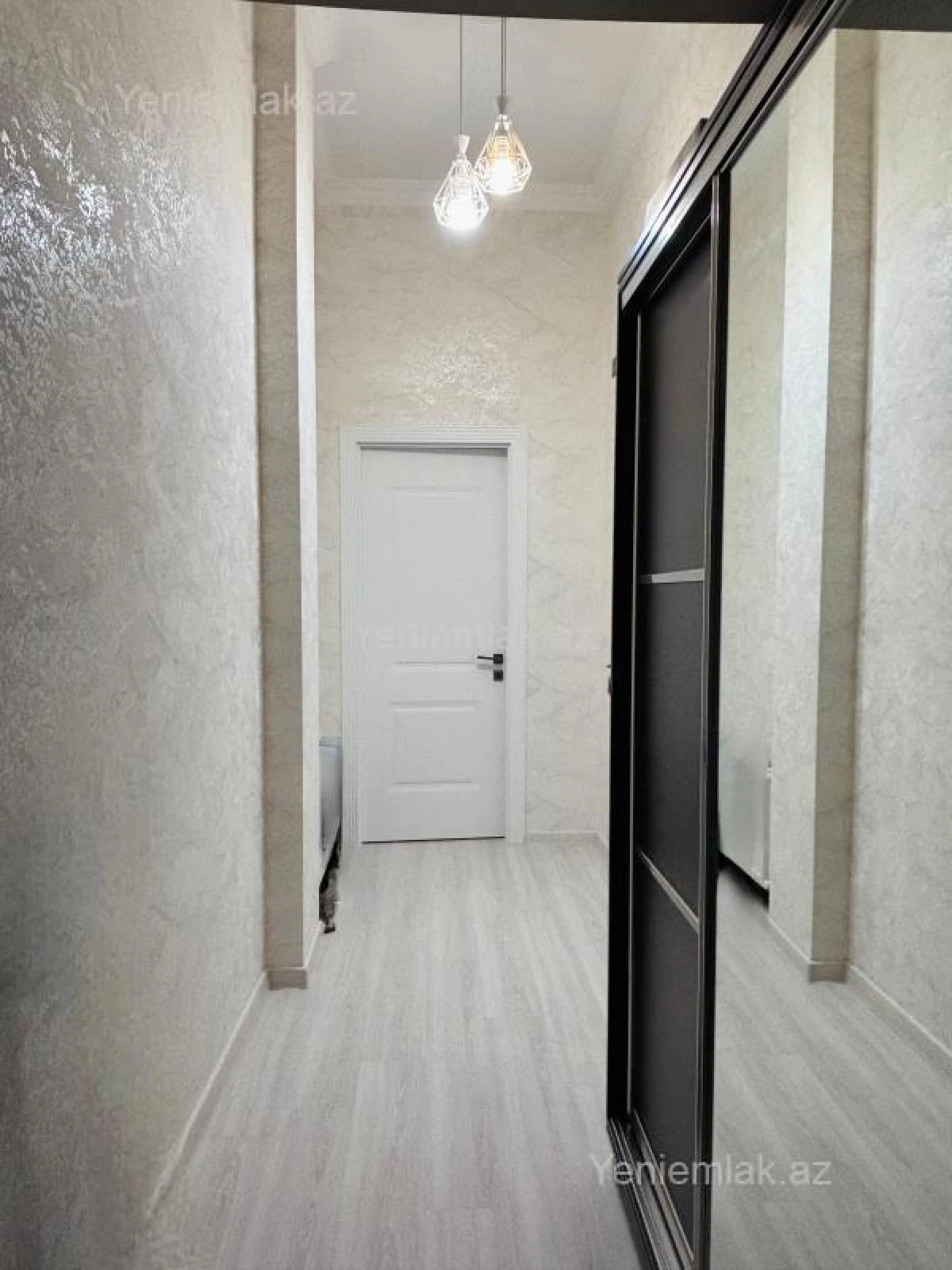 Satılır 2 otaqlı yeni tikili 60 m²