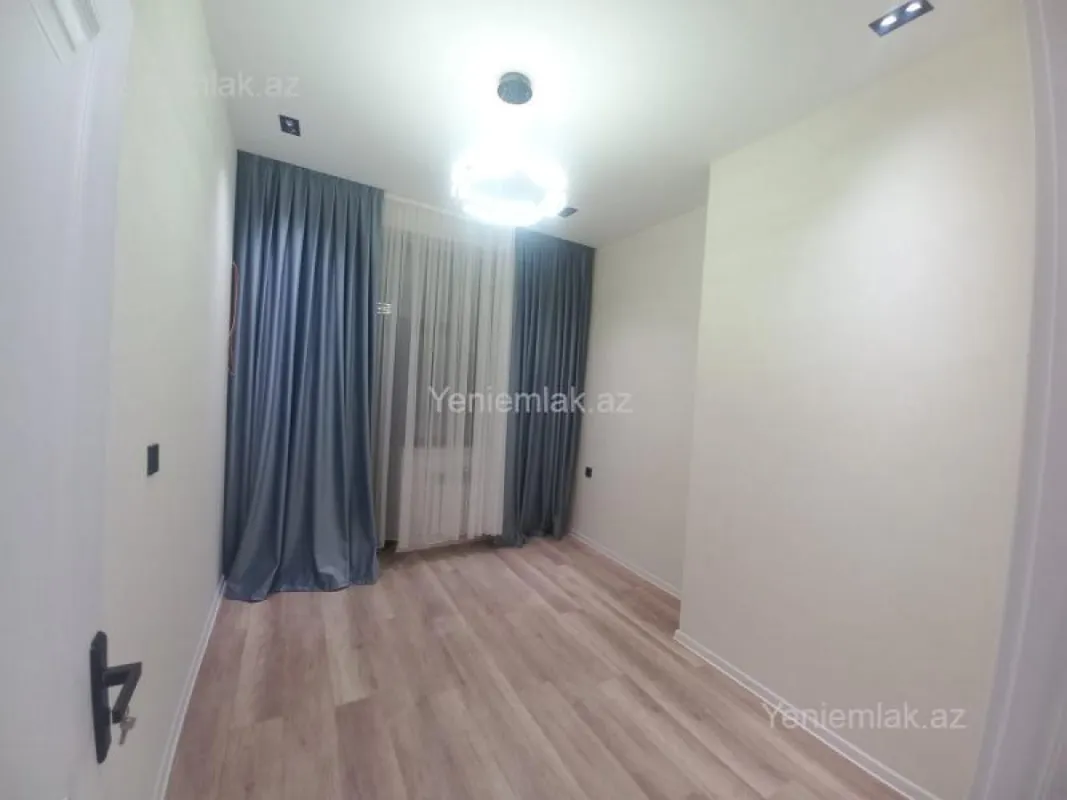 Satılır 3 otaqlı yeni tikili 79 m²