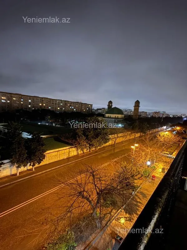 Satılır 3 otaqlı köhnə tikili 77 m²