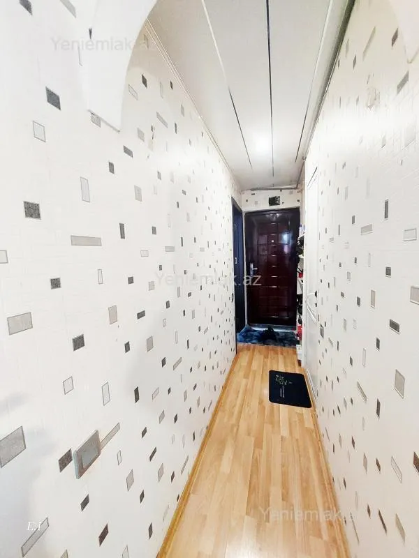 Satılır 1 otaqlı köhnə tikili 32 m²