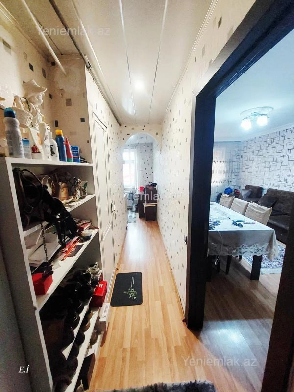 Satılır 1 otaqlı köhnə tikili 32 m²