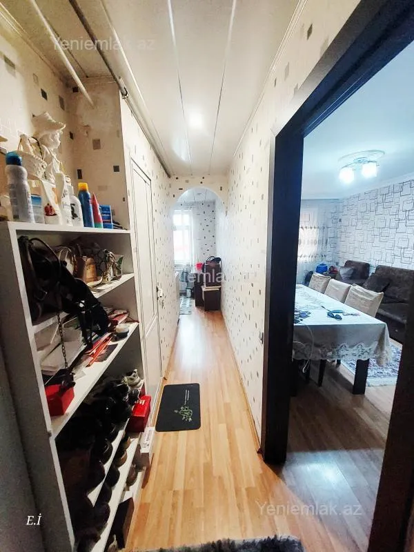 Satılır 1 otaqlı köhnə tikili 32 m²