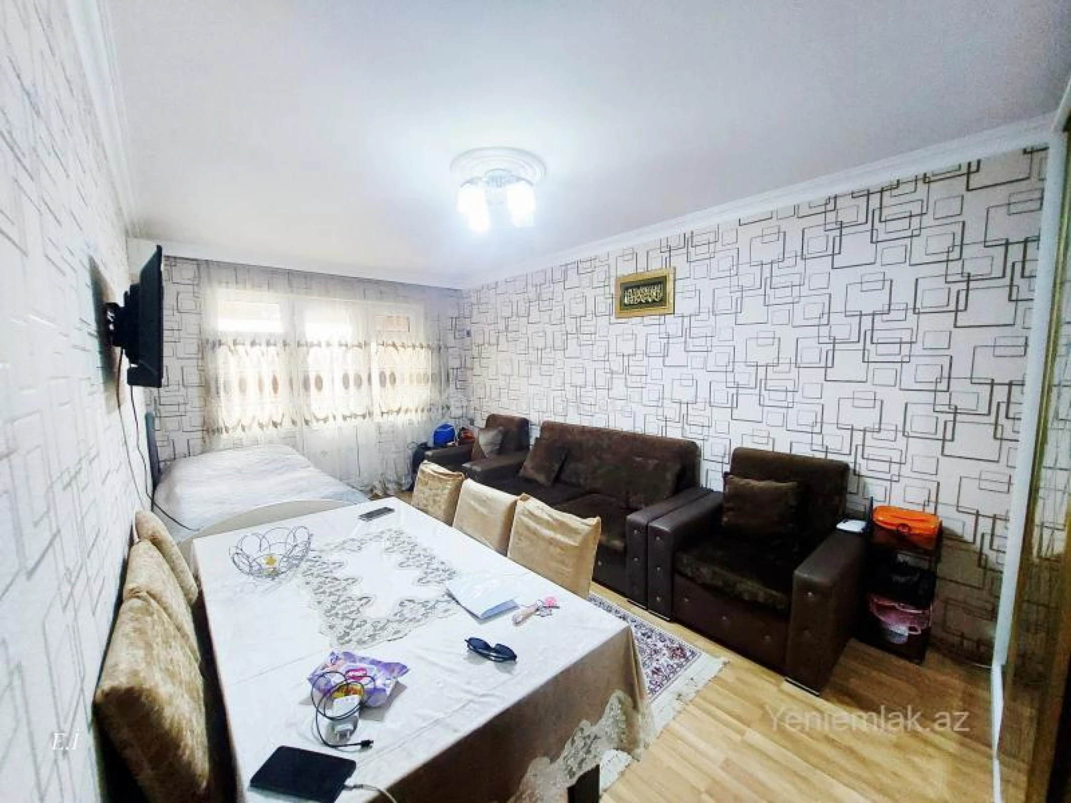 Satılır 1 otaqlı köhnə tikili 32 m²