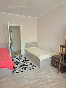 Satılır 4 otaqlı köhnə tikili 100 m²