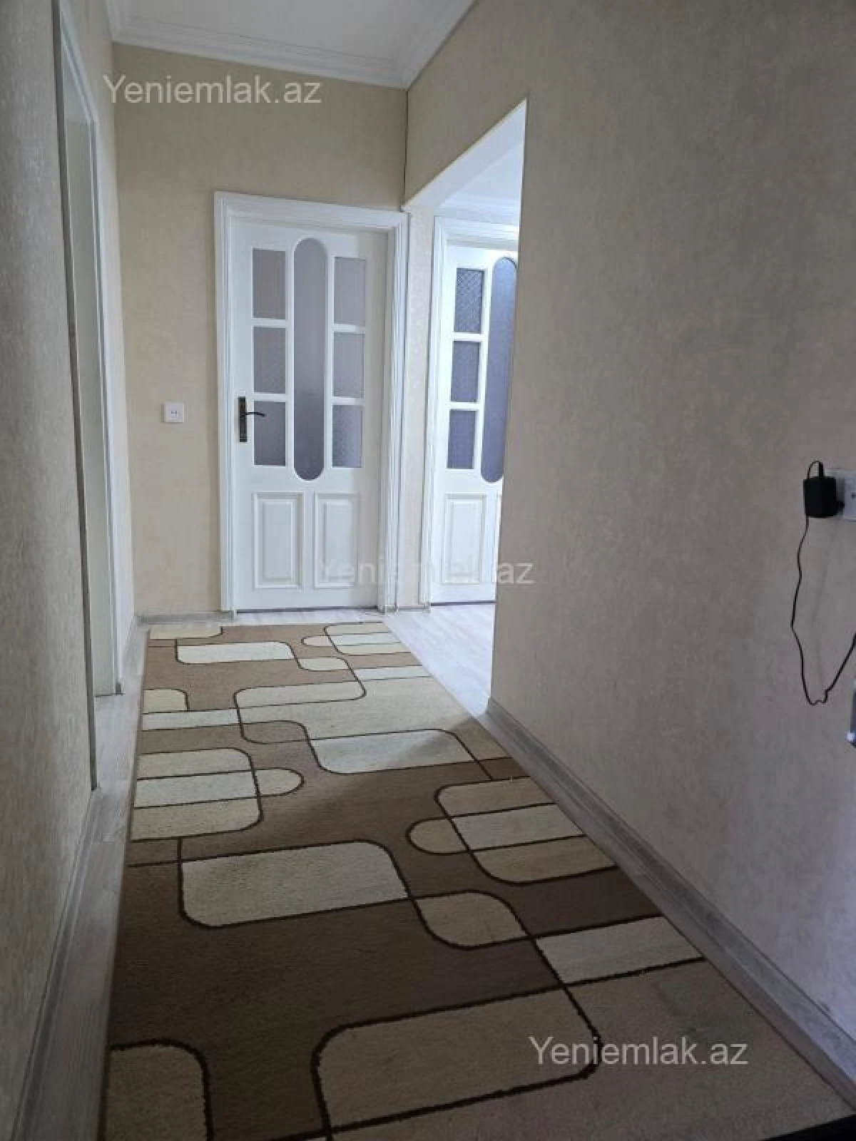 Satılır 4 otaqlı köhnə tikili 100 m²