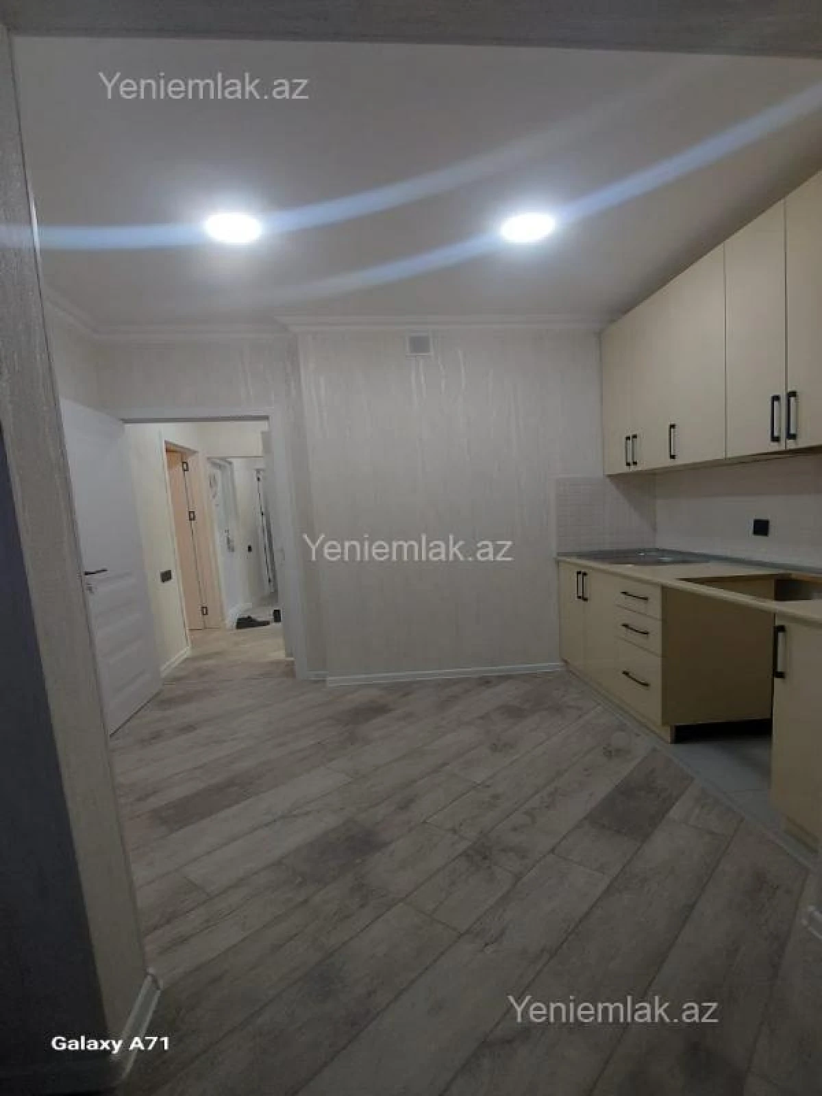 Satılır 2 otaqlı köhnə tikili 60 m²