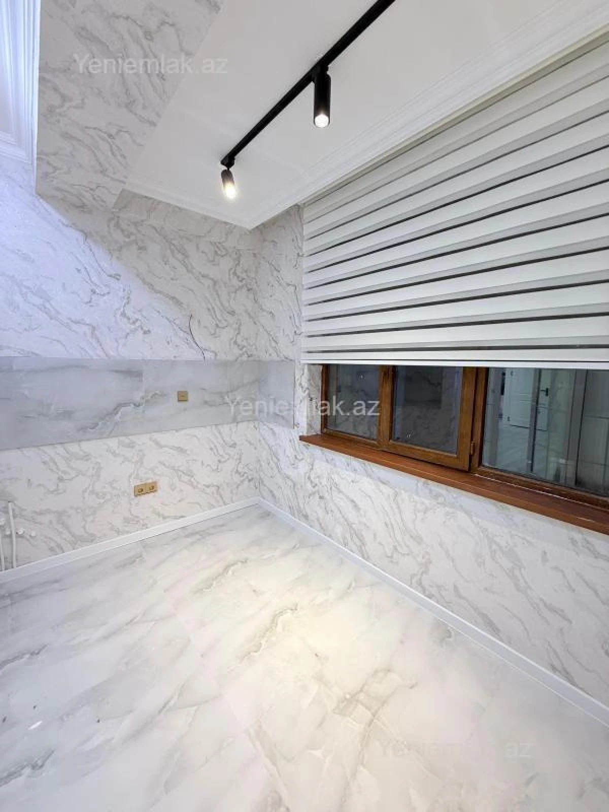 Satılır 3 otaqlı yeni tikili 93 m²