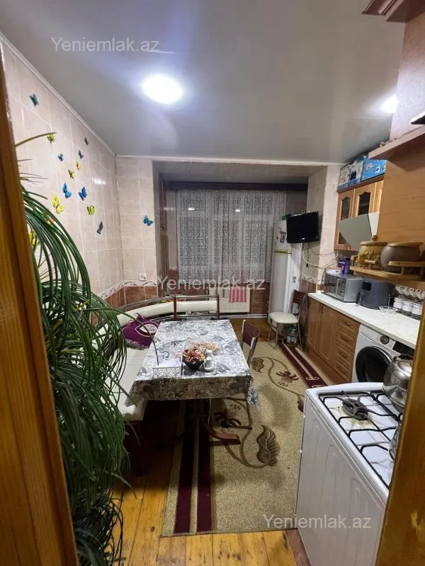 Satılır 5 otaqlı köhnə tikili 101 m²