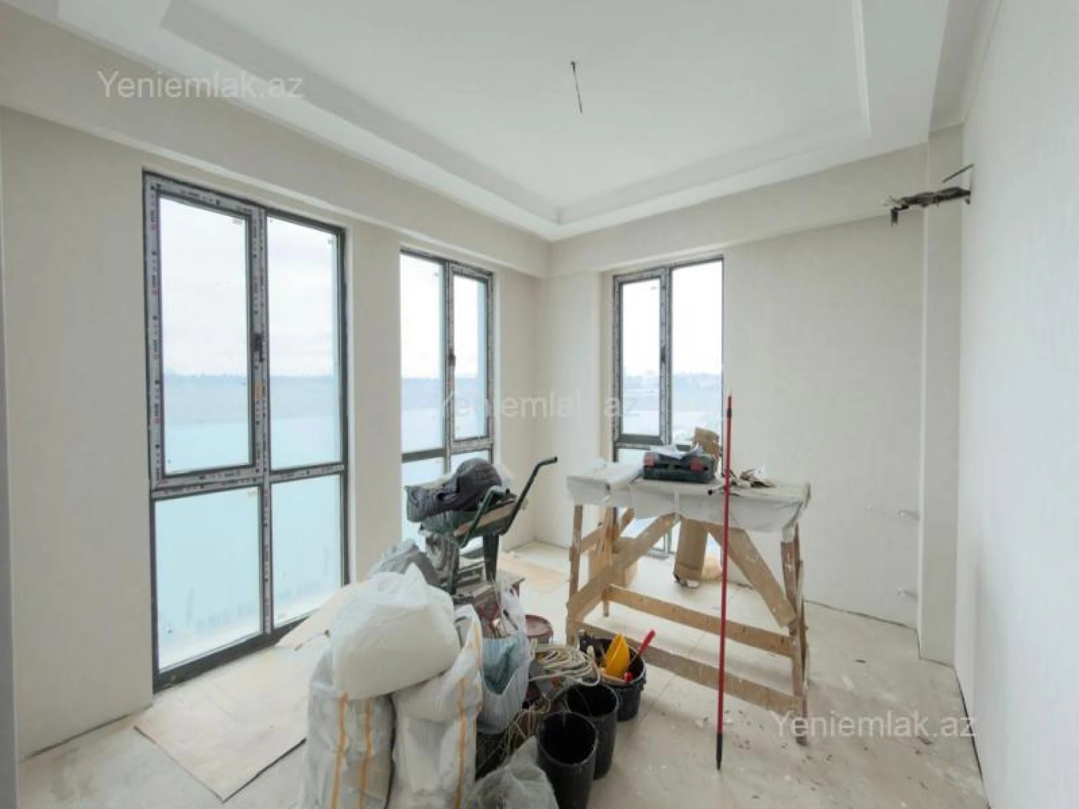 Satılır 3 otaqlı yeni tikili 83 m²