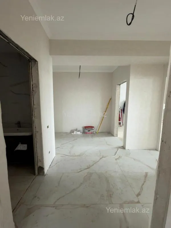 Satılır 3 otaqlı yeni tikili 83 m²