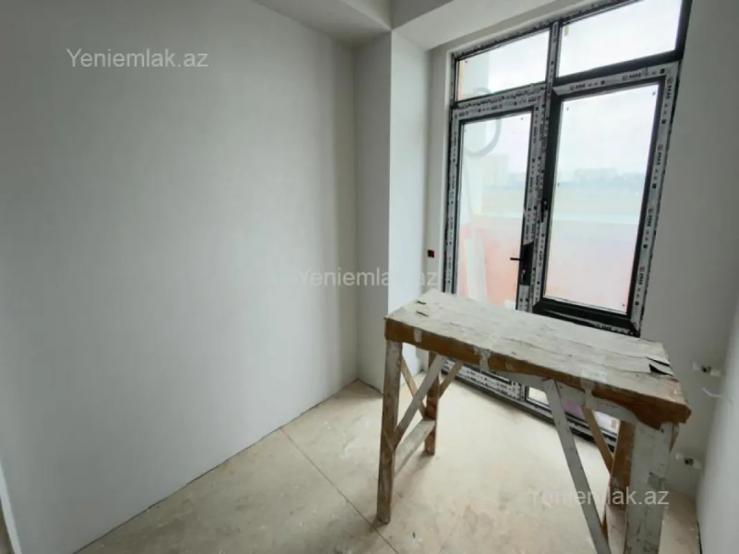 Satılır 3 otaqlı yeni tikili 83 m²