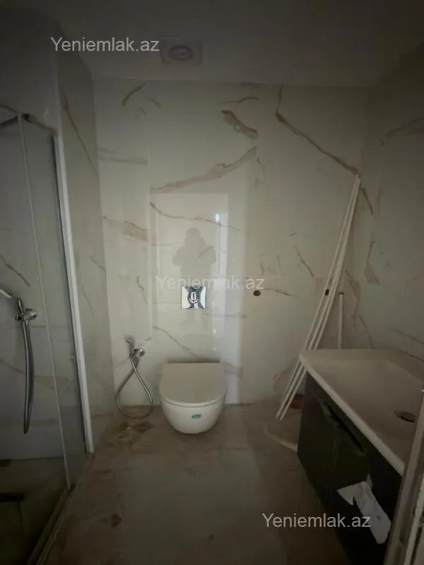 Satılır 3 otaqlı yeni tikili 83 m²