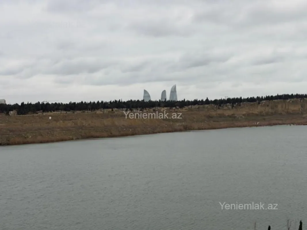 Satılır 3 otaqlı yeni tikili 83 m²