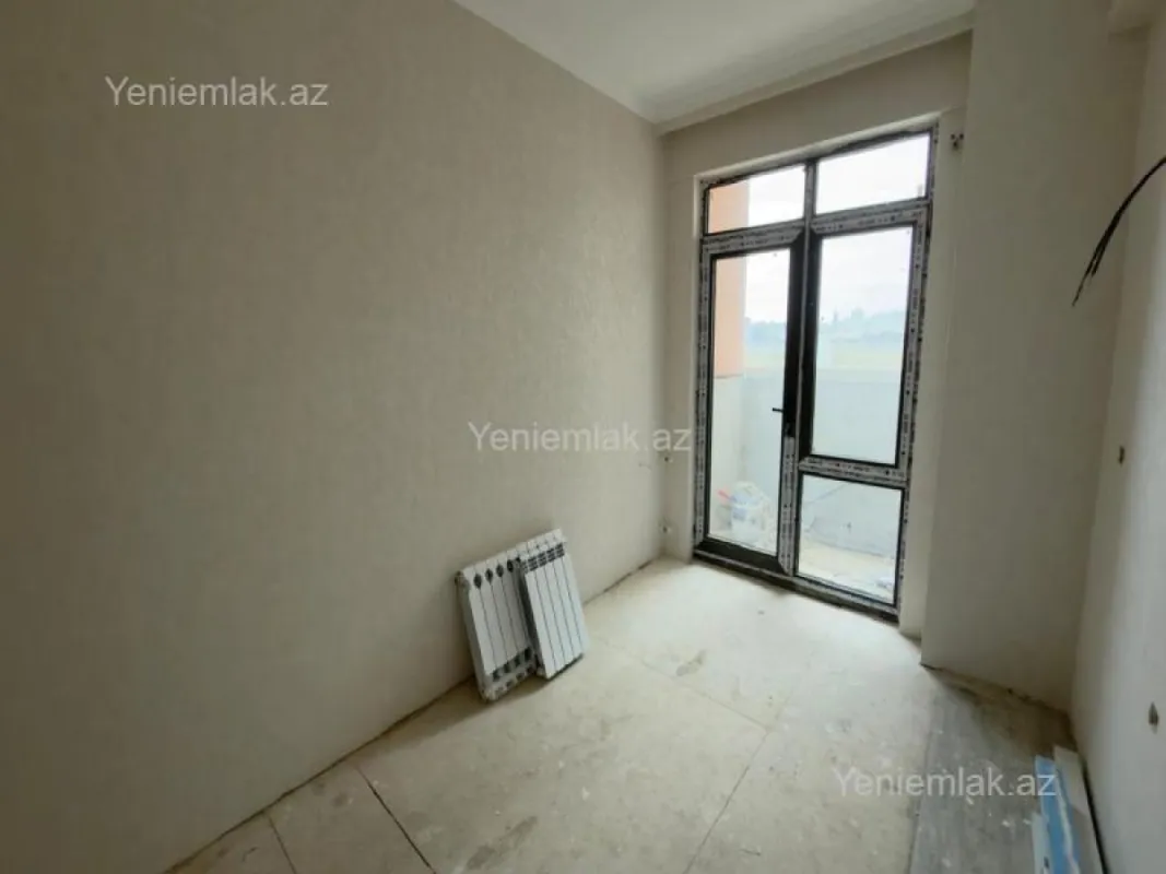 Satılır 3 otaqlı yeni tikili 83 m²